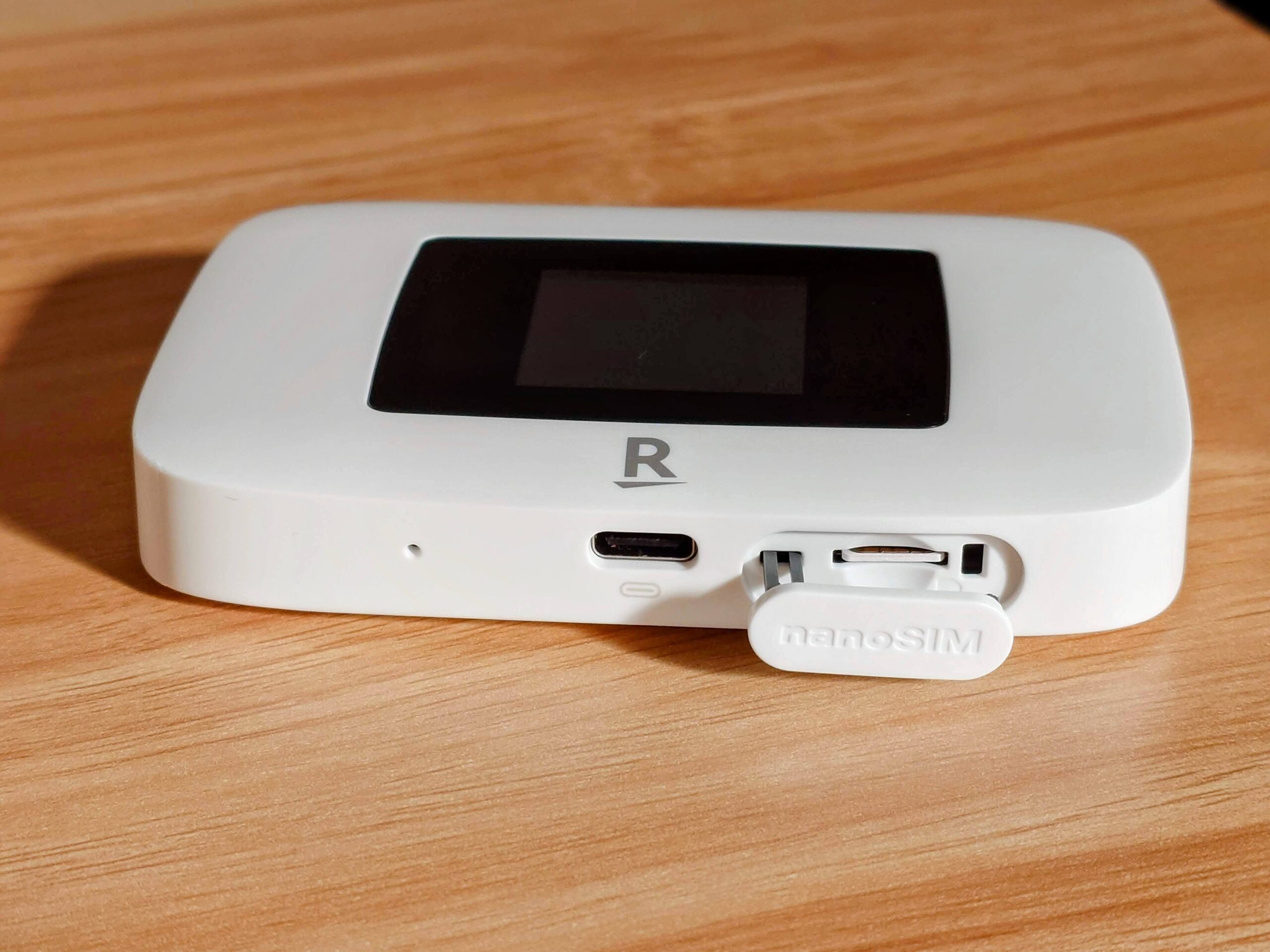 レビュー】Rakuten WiFi Pocket Platinum 軽量＆手軽なモバイル